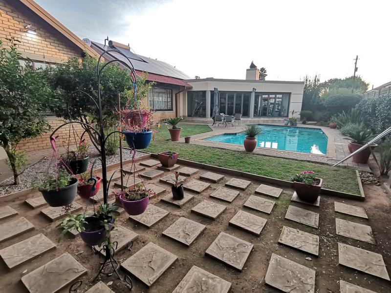 4 Bedroom Property for Sale in Vaalpark Free State